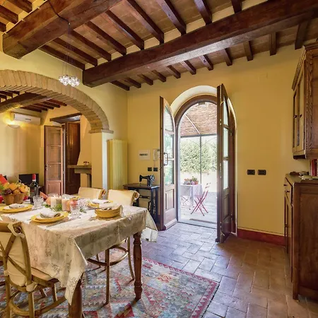 In With Private Pool Cortona